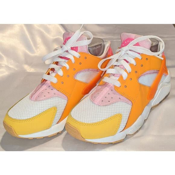 Nike Air Huarache Women's Running Shoes Sneakers Solar Flare DX2674-100 Size 8 - Picture 2 of 9